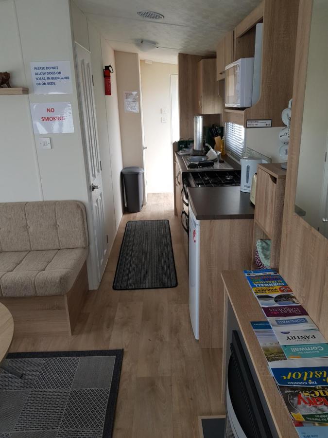 Delta Santana Lägenhet Looe Exteriör bild